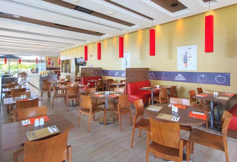 هتل Ibis Medellin