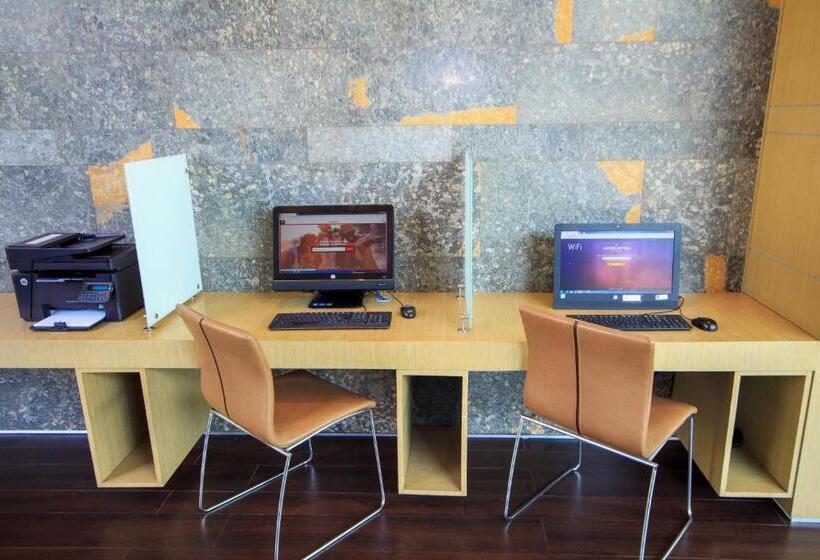 هتل Ibis Medellin