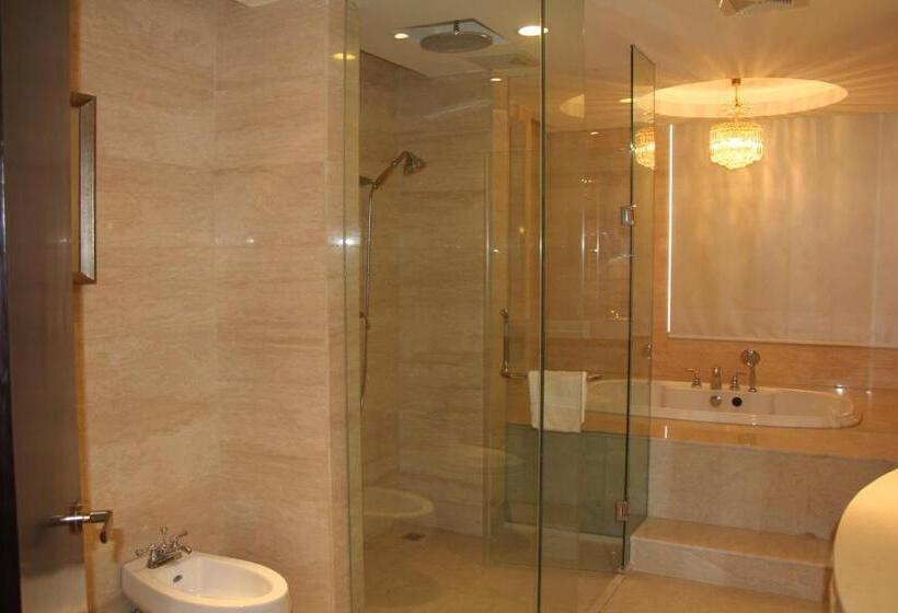 فندق Ramada Plaza Weifang
