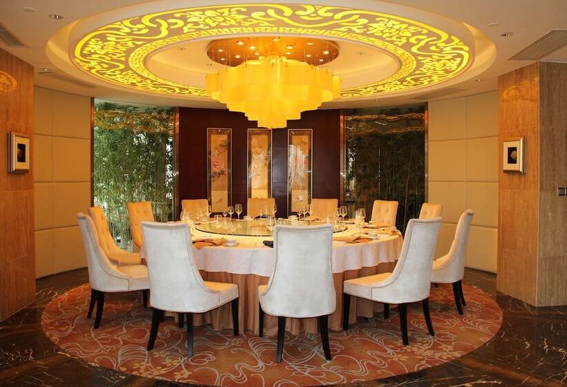 فندق Ramada Plaza Weifang