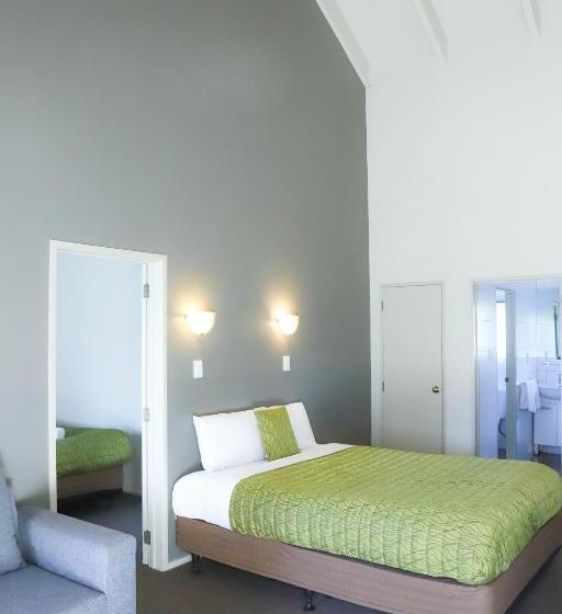 مُتل Airport Manor Inn