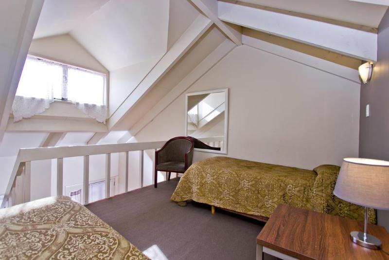 مُتل Airport Manor Inn