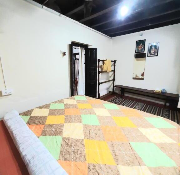 ベッドアンドブレックファースト Sardar Bahadur S Heritage Bungalow Estate Stay