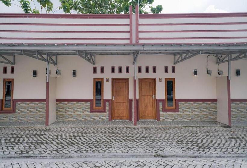בית מלון כפרי Reddoorz @ Seputih Jaya Lampung