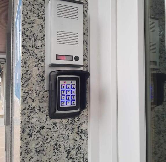 پانسیون Hostal Pabellón