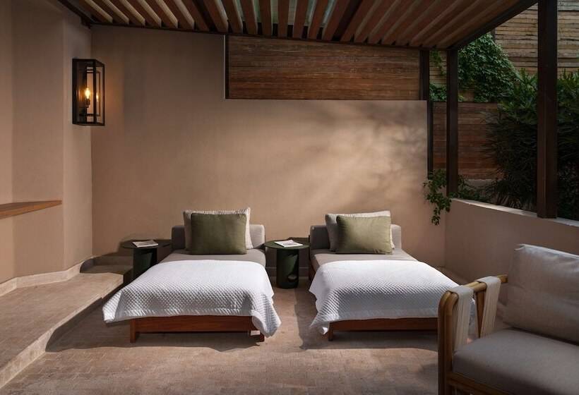 استراحتگاه Numu Boutique Hotel, The Unbound Collection By Hyatt