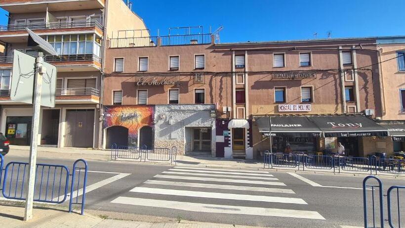 פנסיון Hostal El Molino