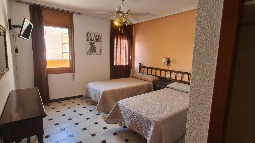 פנסיון Hostal El Molino