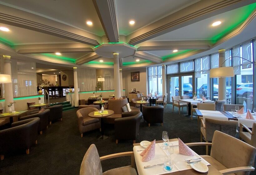 فندق Am Schloss Aurich  Schlossresidenz