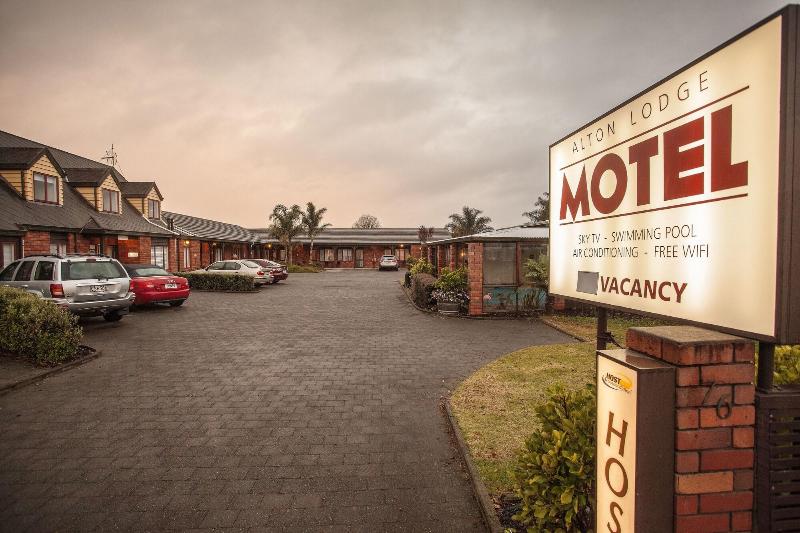 Alton Lodge Motel