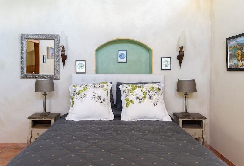 هتل Antria Boutique Lodge