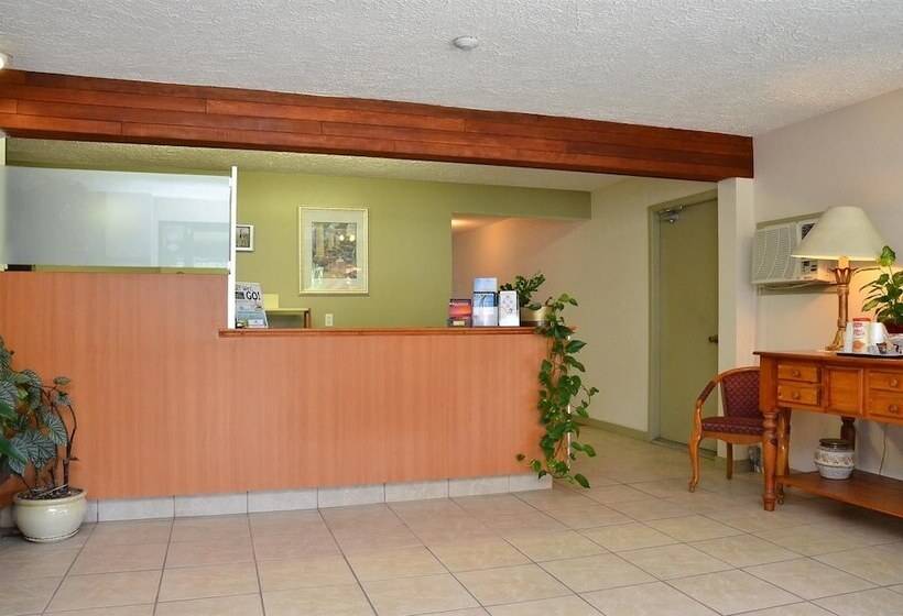 호텔 Canadas Best Value Inn Kelowna