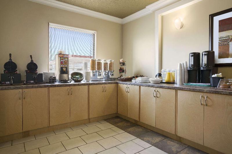 فندق Days Inn By Wyndham High Level