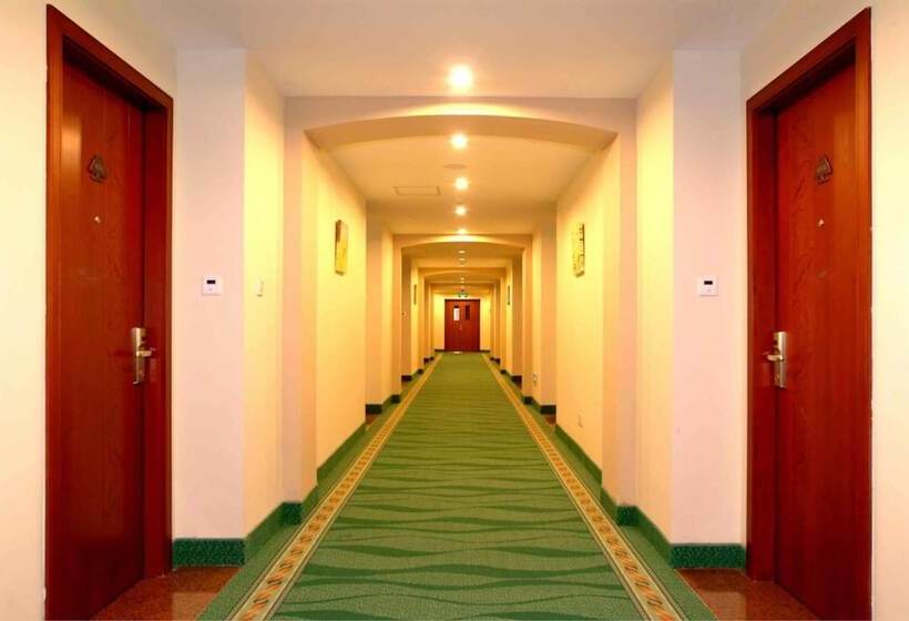 호텔 Greentree Inn Beijing Guangmingqiao Express Apartment