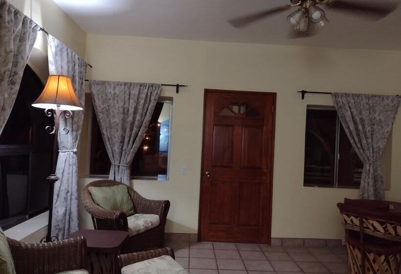 هتل Loreto Playa Boutique