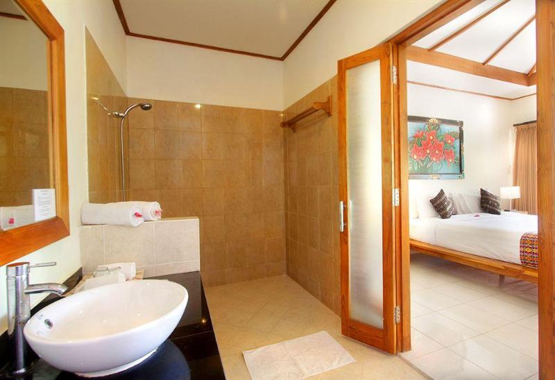 هتل Puri Sari Beach