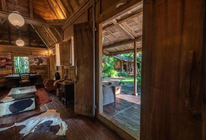 هتل Ratua Private Island Resort