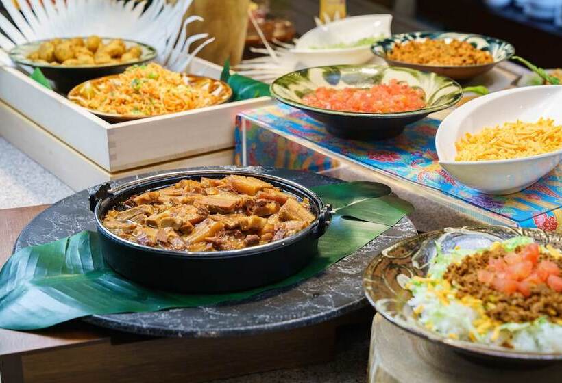 Vessel Hotel Campana Okinawa