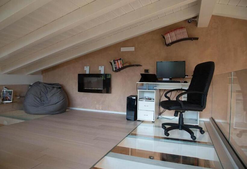 تختخواب و صبحانه Guesthouse Villa Tamas