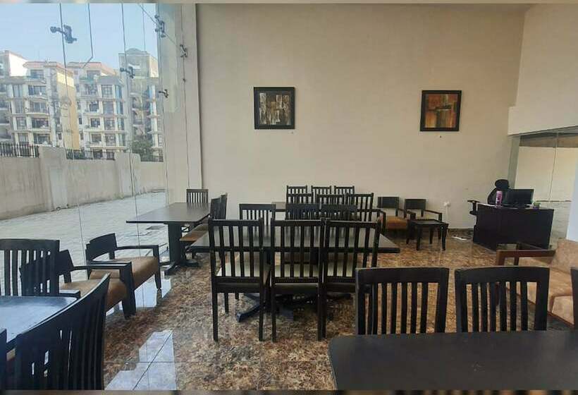 فندق صغير Abuzz Oxfordcaps Ccc Zirakpur, Chandigarh