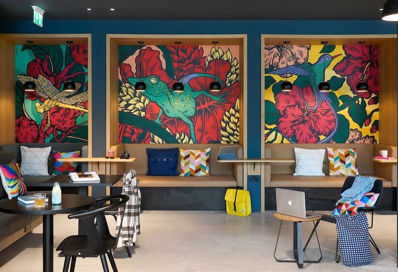 فندق Moxy Bristol