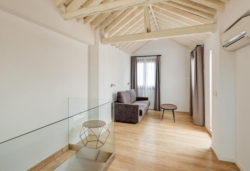 Sercotel Granada Suites