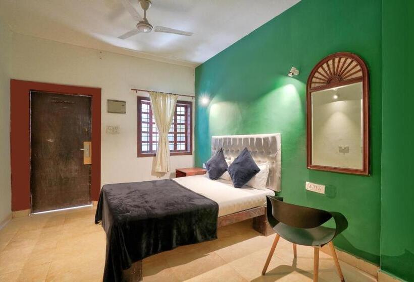 استراحتگاه Goa Down D Vilage Prime