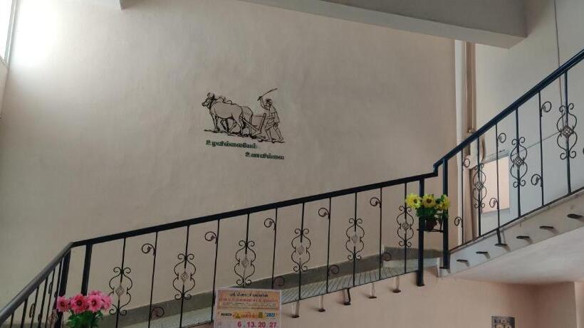 בית מלון כפרי Daya Dharma Residency