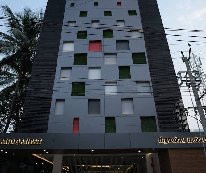 호텔 Grand Ganpat