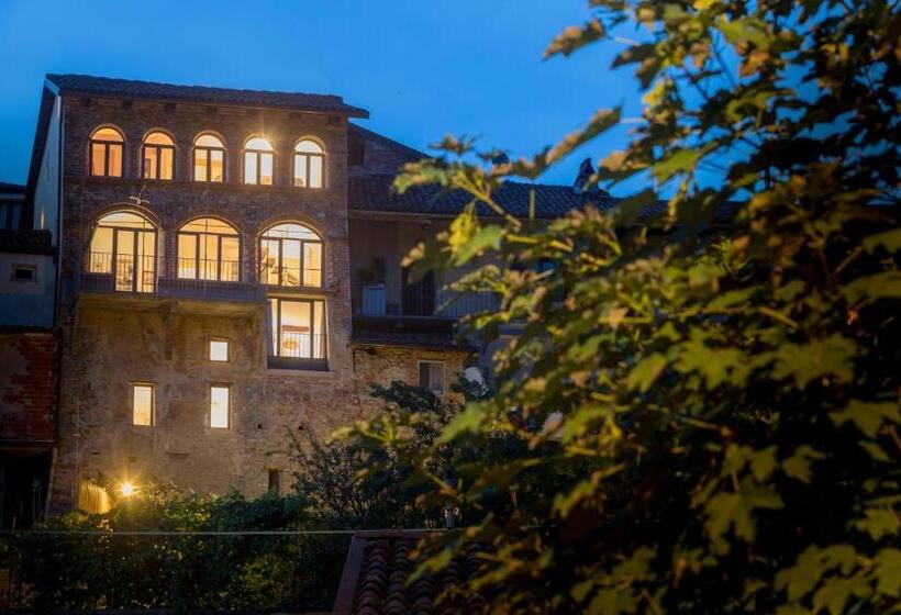 ペンション Le Case Di Angelina   Langhe Loft & Suites