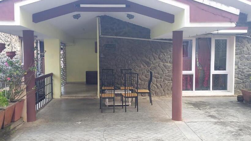 تختخواب و صبحانه Kumaragiri Cottages Kodaikanal