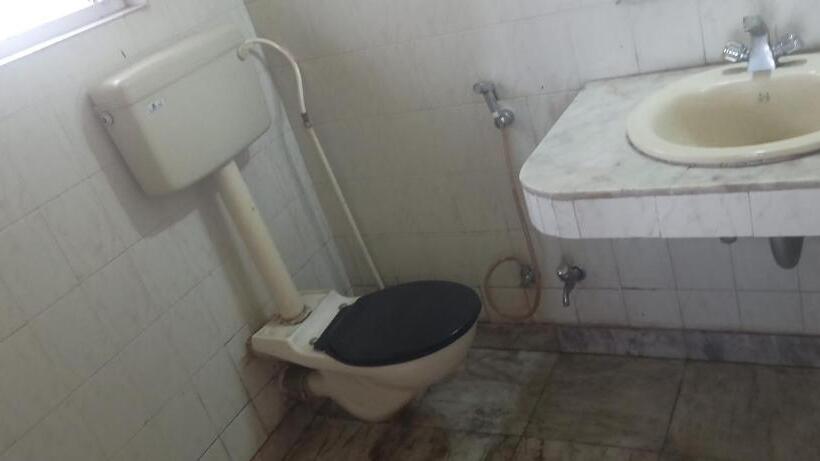 تختخواب و صبحانه Kumaragiri Cottages Kodaikanal