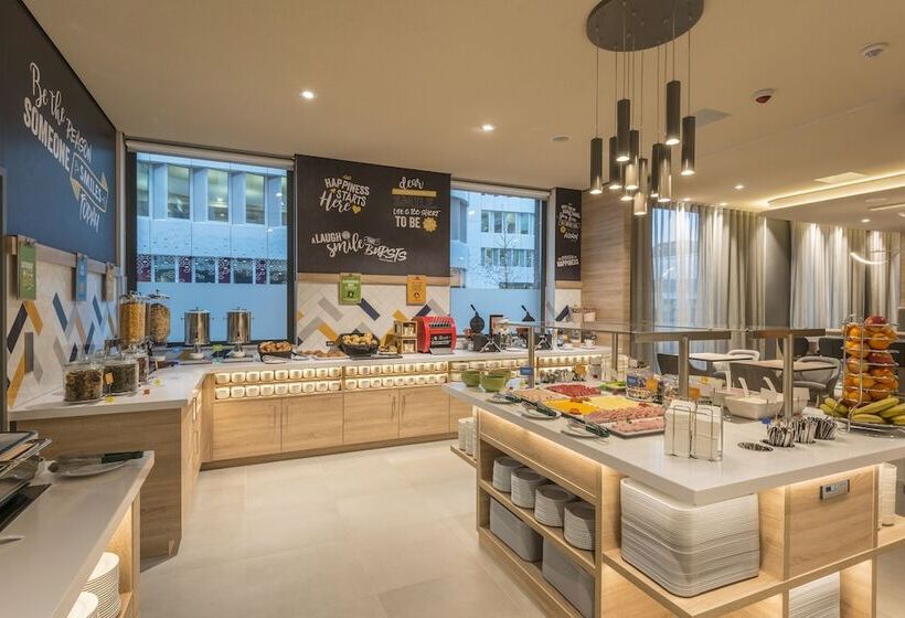 ホテル Hampton By Hilton Munich City North