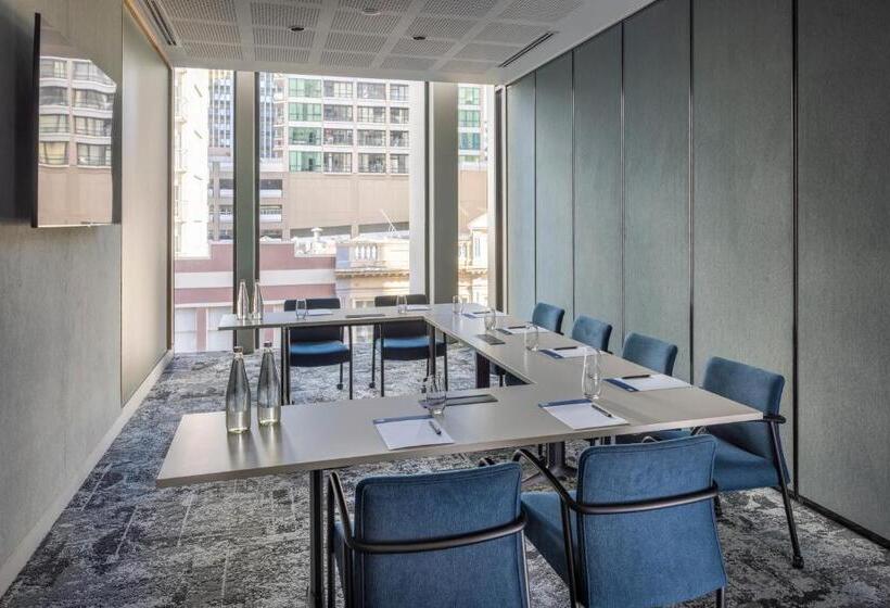 هتل Holiday Inn Express Auckland City Centre, An Ihg