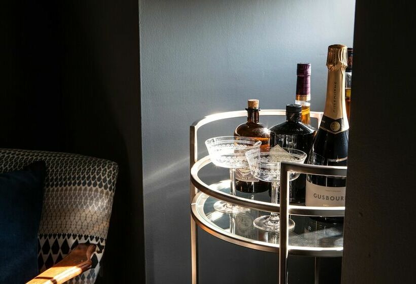 בית מלון כפרי The White Horse Boughton Under Blean