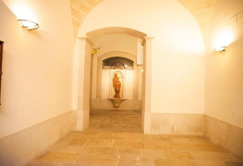 تختخواب و صبحانه Palazzo De Brado