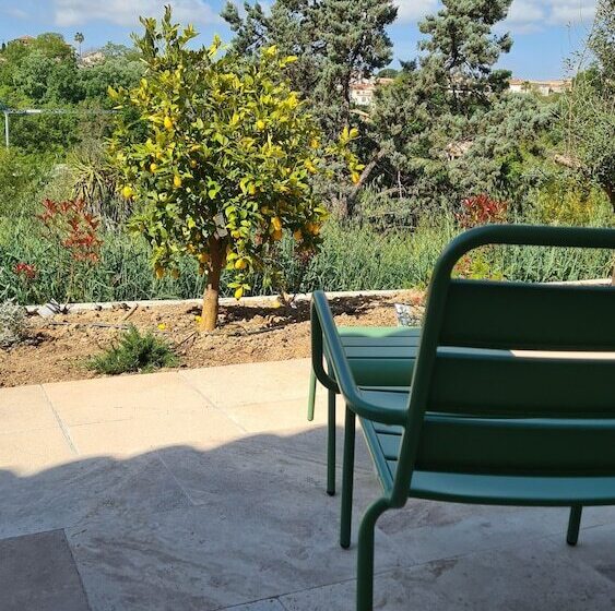 تختخواب و صبحانه Villa Martinus