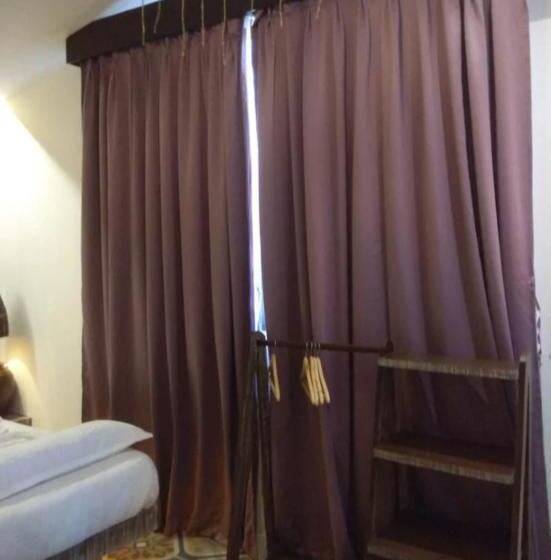 هتل Amata By The Beach