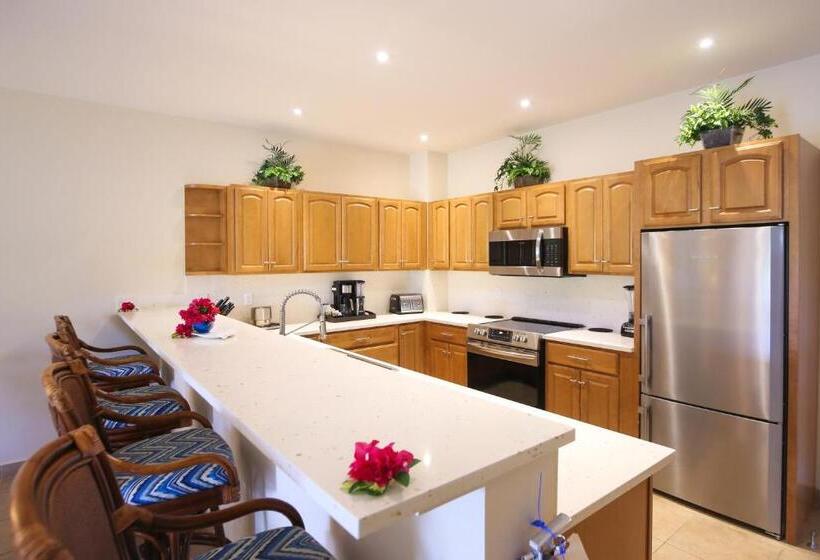 هتل Bungalows At Windsong On The Reef