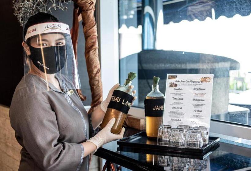 هتل Horison Ultima Bekasi