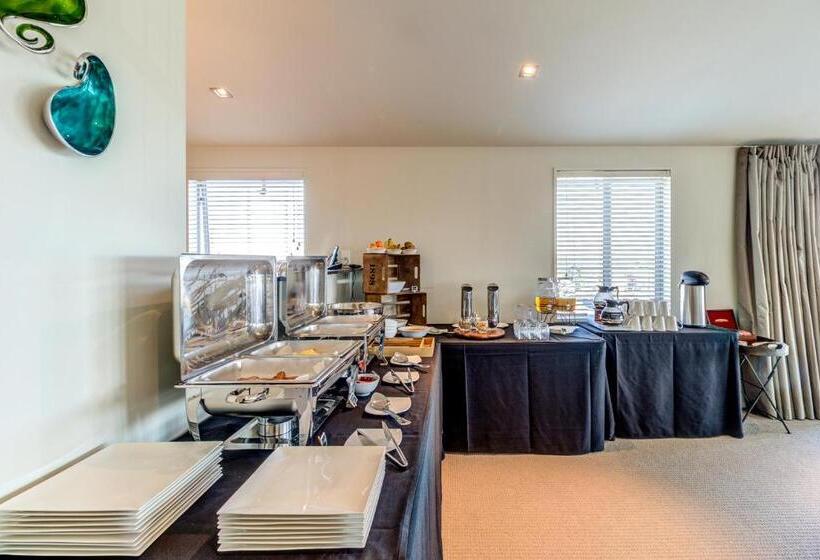 هتل Parkview On Hagley