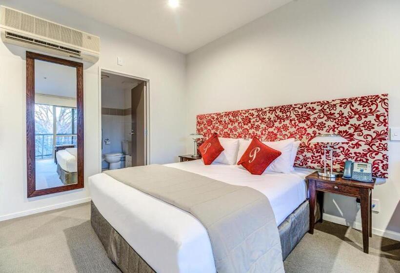 هتل Parkview On Hagley