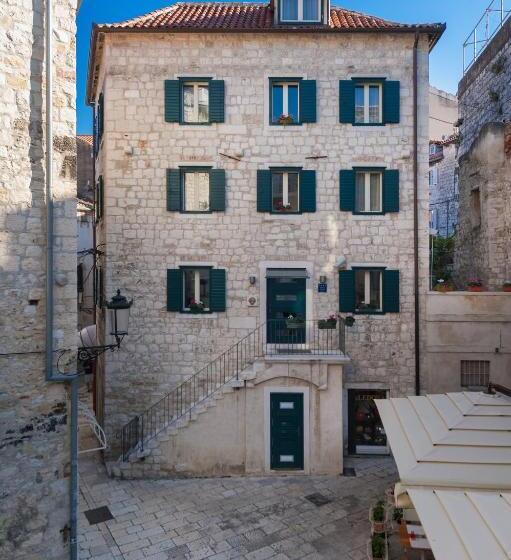 Vestibul Palace & Villa   Small Luxury Hotels Of The World