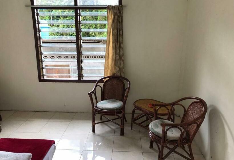 هتل Miranda At Desa Wisata Berastagi