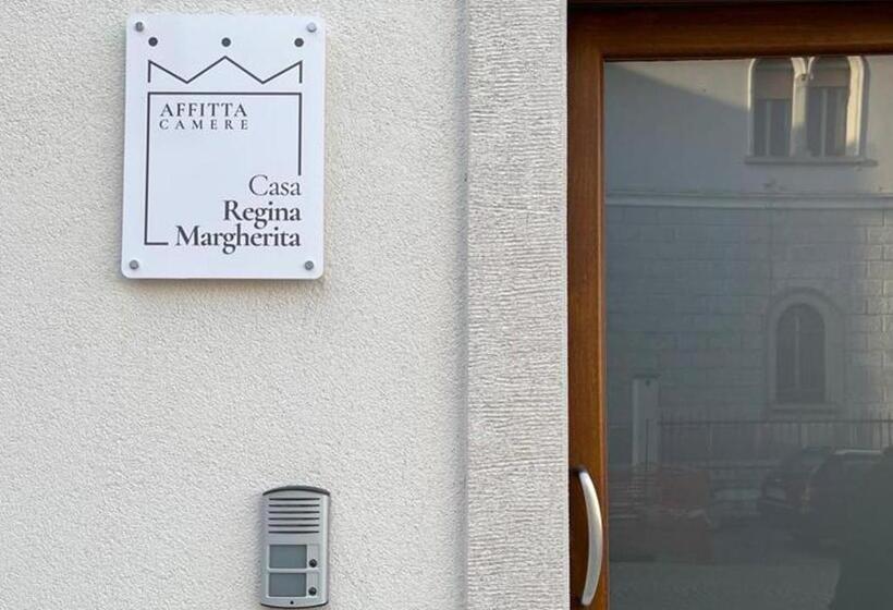 ペンション Casa Regina Margherita, Possibilità Di Posteggio Moto E Bici