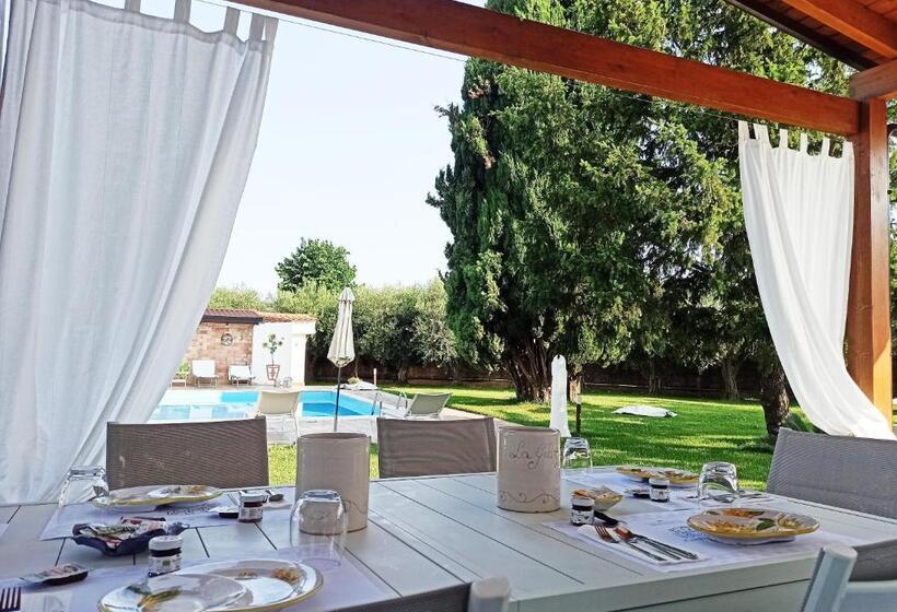 تختخواب و صبحانه Il Giardino Dei Pini