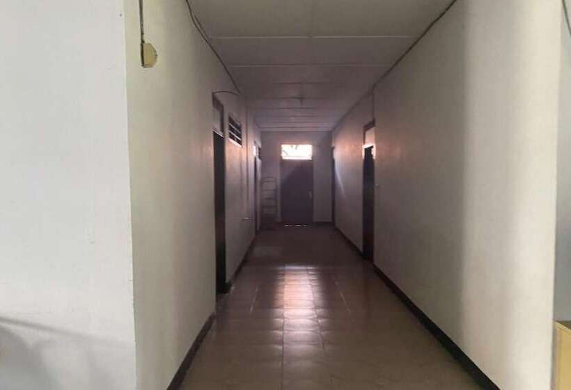 هتل Capital O 91073 Rantepao Lodge