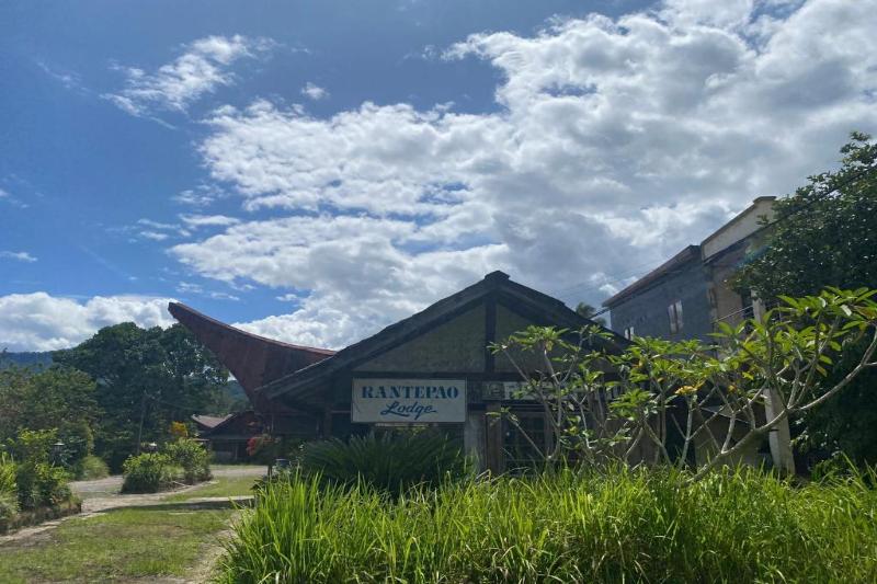 هتل Capital O 91073 Rantepao Lodge