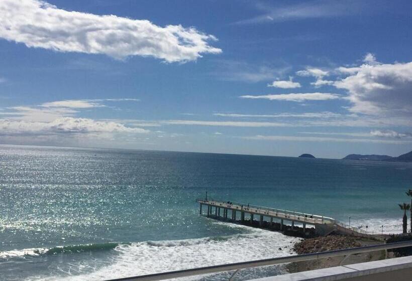 پانسیون Vela D’oro