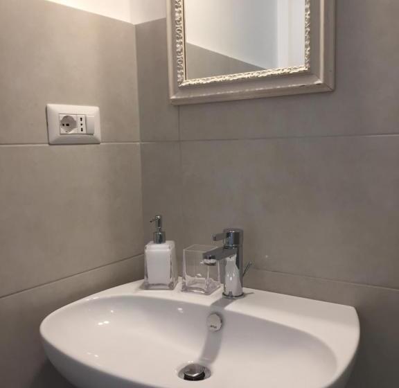 تختخواب و صبحانه Conte Spada Home